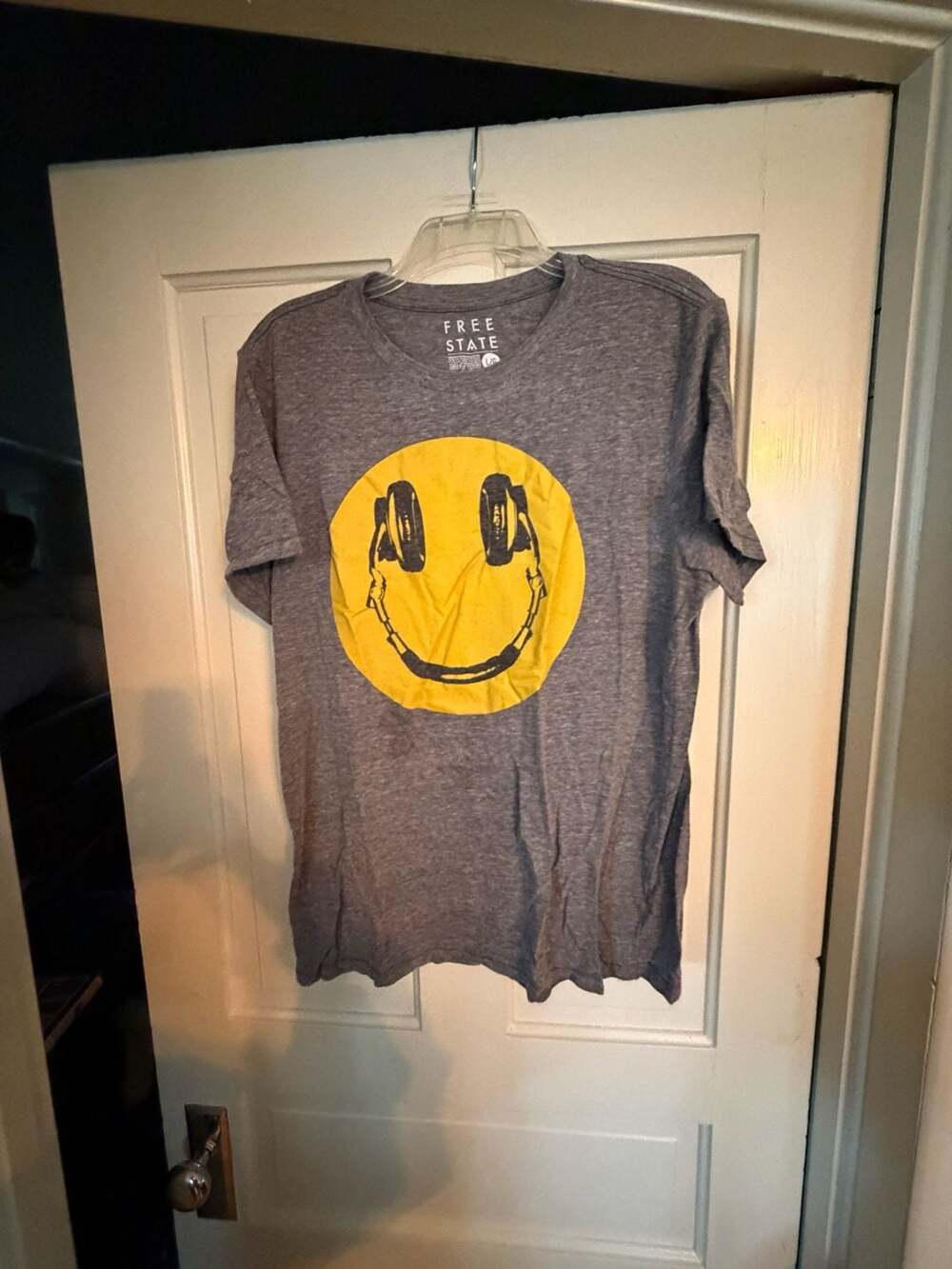 Free State Gray Smiley Face Headphones DJ Graphic T-Shirt Large L